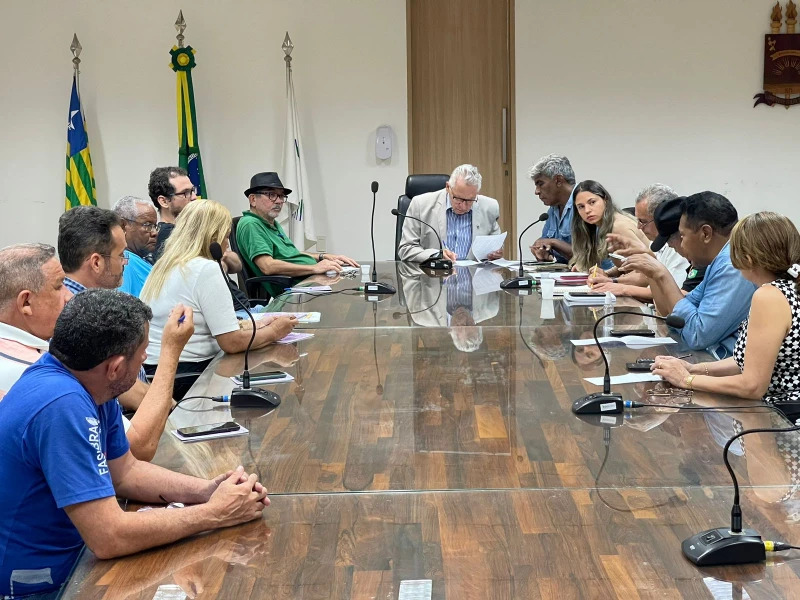 Servidores da UFPI paralisam atividades por 48h e nova greve não está descartada