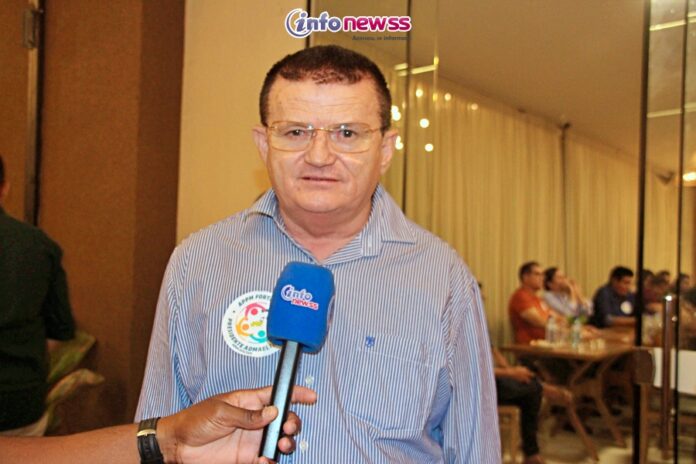 Admaelton Bezerra reúne mais de 40 prefeitos em picos para discutir eleição da APPM -IMG_0473