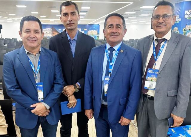 Prefeito reeleito de Fronteiras participa em Brasília do Seminário Novos Gestores