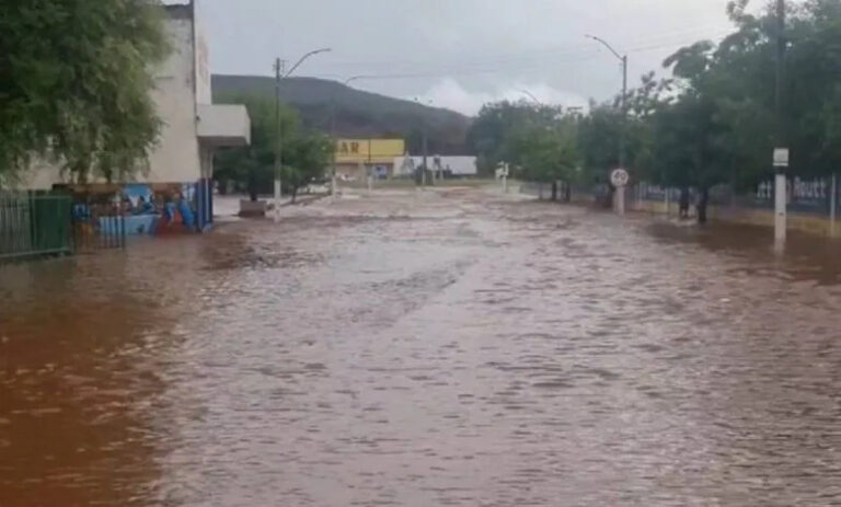 Piauí mantém dois alertas de chuvas intensas hoje (10); Bombeiros pedem atenção Piauí mantém dois alertas de chuvas intensas hoje (10); Bombeiros pedem atenção
