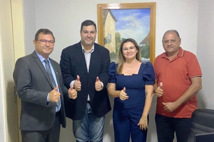 Mais três vereadores declaram apoio a Rinaldinho na disputa pela presidência da Câmara