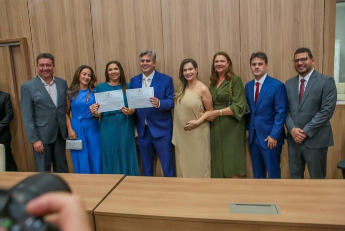 Pablo Santos e Xandú Néri são diplomados como prefeito e vice-prefeita de Picos