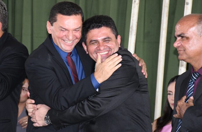 Elson Silva assume quarto mandato de prefeito em São João da Canabrava