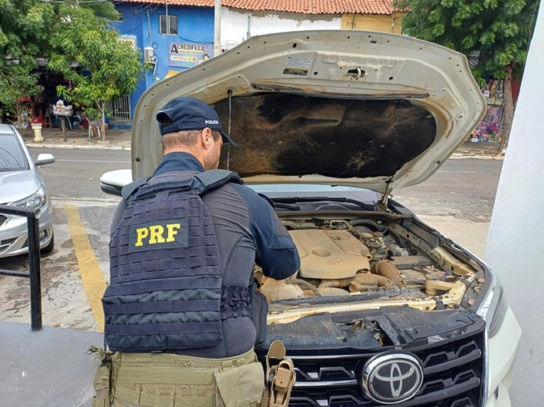 SUV de luxo avaliado em R$ 280 mil roubado em Minas Gerais é recuperado em Floriano