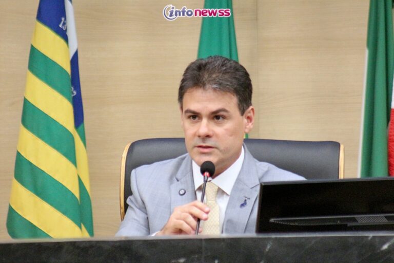 Severo Eulálio analisa primeiro semestre na Assembleia e lamenta obra atrasada Severo Eulálio analisa primeiro semestre na Assembleia e lamenta obra atrasada