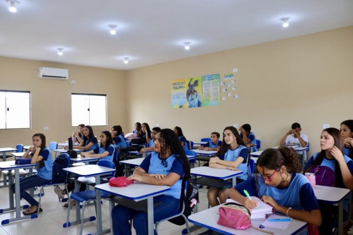 67cf1617352733poqo_larg