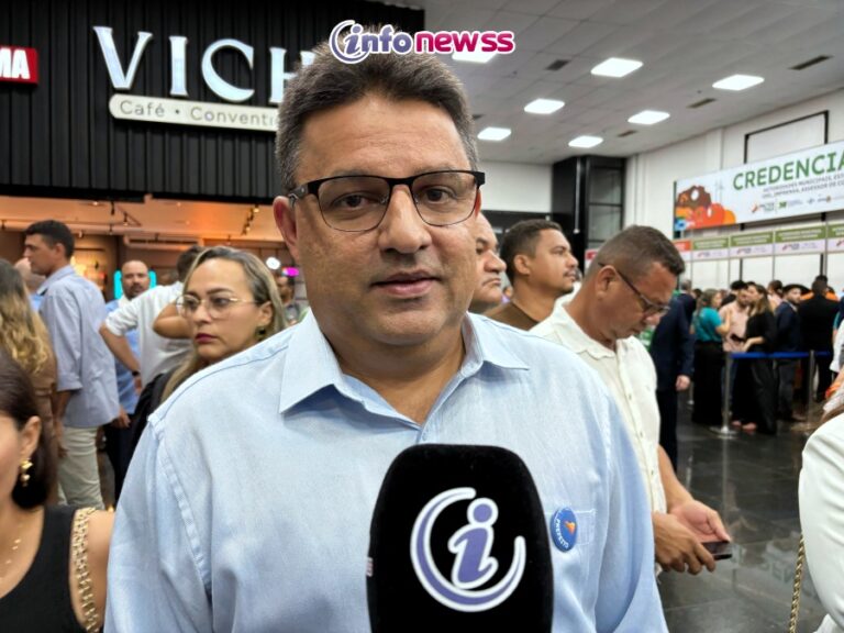 Prefeito Dr. Corinto Matos divulga atrações musicais do aniversário de 33 anos de Marcolândia; confira! Prefeito Dr. Corinto Matos divulga atrações musicais do aniversário de 33 anos de Marcolândia; confira!