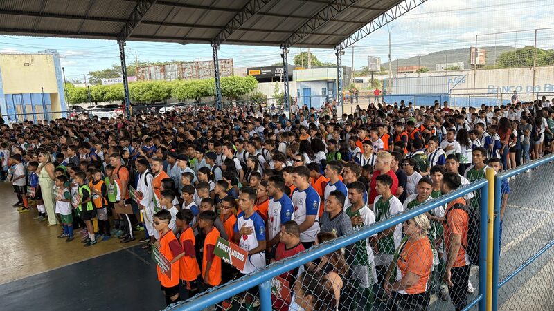 Jogos Escolares Municipais de Picos têm abertura com participação de escolas públicas, privadas e projetos especiais