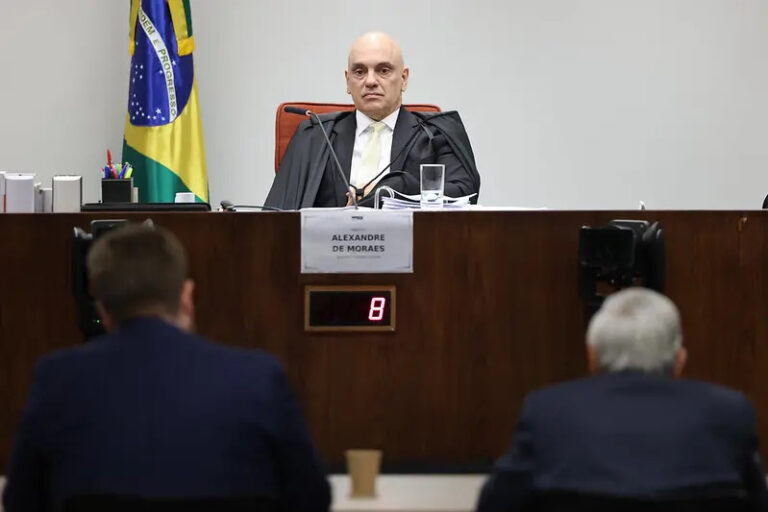 Moraes suspende decretos de Lula e Congresso sobre IOF e marca audiência de conciliação Moraes suspende decretos de Lula e Congresso sobre IOF e marca audiência de conciliação