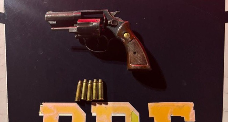 PRF detém homem por porte ilegal de arma de fogo durante Operação Festejos Juninos na BR-232 em Arcoverde PRF detém homem por porte ilegal de arma de fogo durante Operação Festejos Juninos na BR-232 em Arcoverde