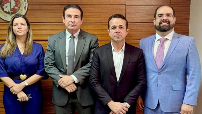 1Prefeito Naerton Moura firma compromisso com sustentabilidade ao aderir ao programa “Zero Lixões” em Sussuapara