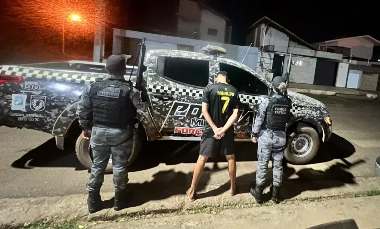 Adolescente é apreendido com cocaína durante abordagem da Força Tática em Picos Adolescente é apreendido com cocaína durante abordagem da Força Tática em Picos