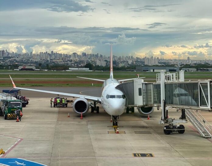 Avião no Aeroporto de Teresina