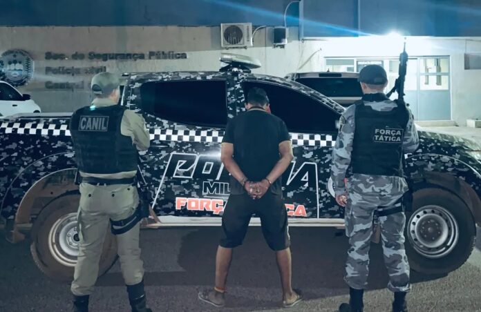 Força Tática prende foragido da Justiça no bairro Bomba em Picos