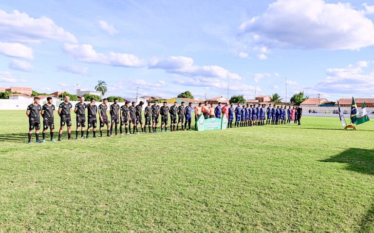 Campeonato Municipal da 2ª Divisão tem início com jogos movimentados no fim de semana em Trindade Campeonato Municipal da 2ª Divisão tem início com jogos movimentados no fim de semana em Trindade