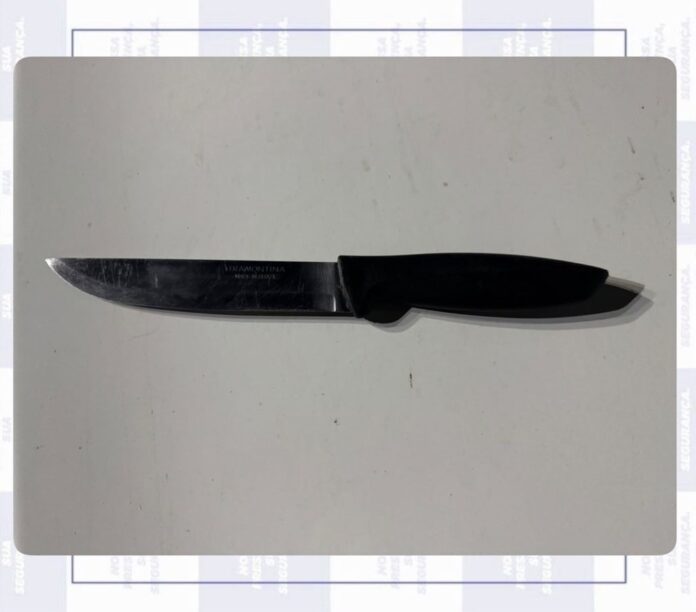 Homem é preso por agredir mulher e enteada e portar arma branca em Serrolândia, distrito de Ipubi