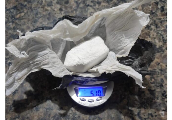 PM apreende cocaína após denúncia de tráfico na Vila Serrânea em Araripina