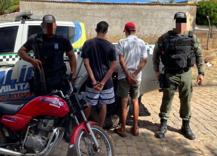 PM recupera moto furtada e apreende menor em São João da Canabrava
