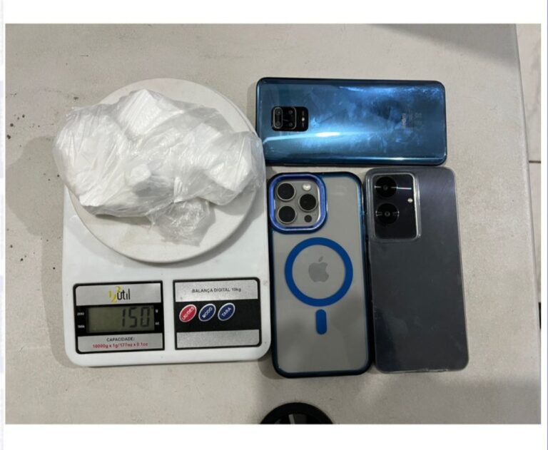 Polícia apreende 150g de cocaína durante abordagem na BR-316 em Trindade Polícia apreende 150g de cocaína durante abordagem na BR-316 em Trindade