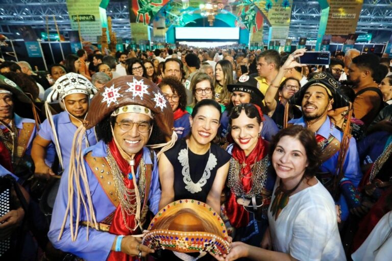 Raquel Lyra abre a 25ª Fenearte e destaca força do artesanato de Pernambuco Raquel Lyra abre a 25ª Fenearte e destaca força do artesanato de Pernambuco
