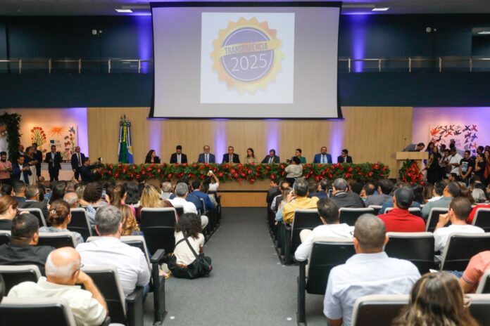 Raquel Lyra participa de premiação que reconhece transparência nos festejos juninos em Pernambuco