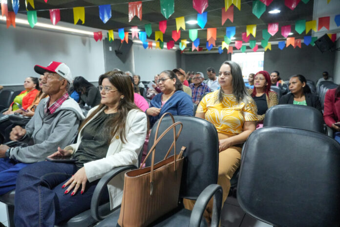Reunião em Araripina debate ações para fortalecer associações e ampliar acesso a políticas públicas