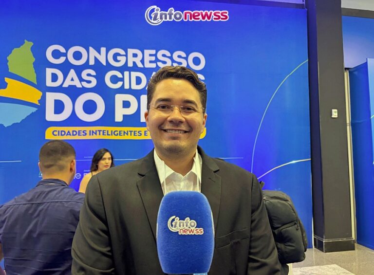 Prefeito Dr. Abimael Lima comparece no 4º Congresso das Cidades do Piauí em Teresina Prefeito Dr. Abimael Lima comparece no 4º Congresso das Cidades do Piauí em Teresina