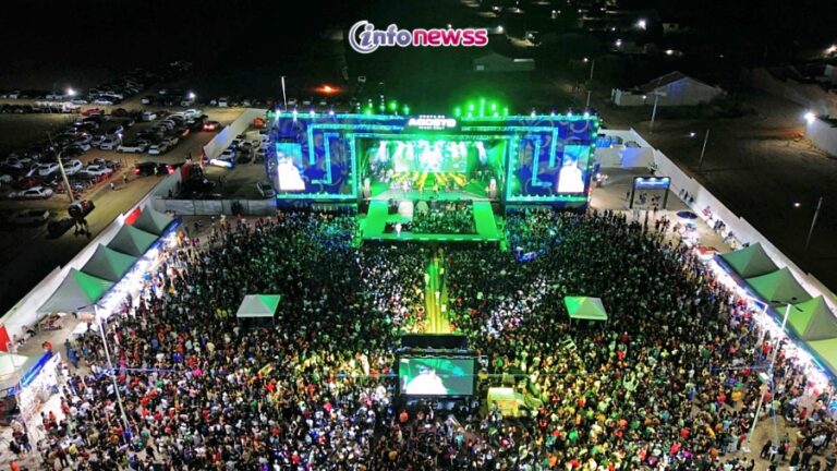 Shows com Guilherme Ferri, Seu Desejo e Zé Vaqueiro reúnem multidão no segundo dia da Tradicional Festa de Agosto em Ipubi Shows com Guilherme Ferri, Seu Desejo e Zé Vaqueiro reúnem multidão no segundo dia da Tradicional Festa de Agosto em Ipubi