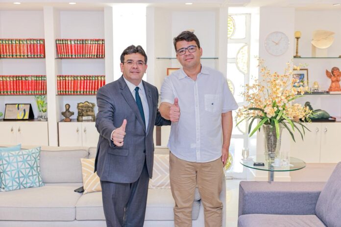 Governador do Piauí, Rafael Fonteles, ao lado do secretário de Segurança Pública (SSP), Chico Lucas