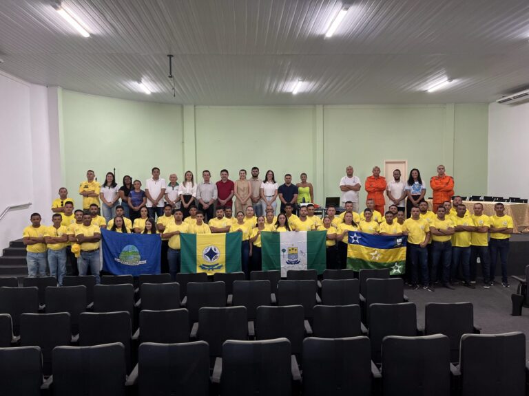 Piauí amplia força de combate aos incêndios com 45 novos brigadistas Piauí amplia força de combate aos incêndios com 45 novos brigadistas