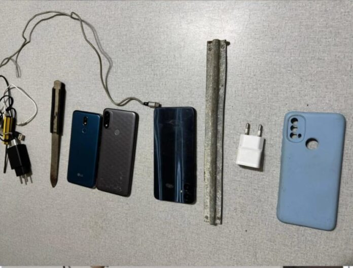Polícia apreende celulares e faca na cadeia pública de Ipubi durante Operação Nordeste Integrado