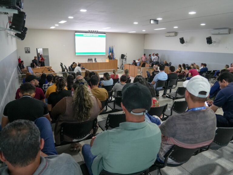 Prefeitura Municipal de Araripina promove Audiência Pública sobre a Lei de Diretrizes Orçamentárias para 2026 Prefeitura Municipal de Araripina promove Audiência Pública sobre a Lei de Diretrizes Orçamentárias para 2026