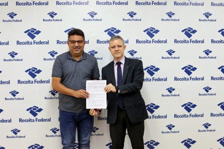 Prefeitura de Marcolândia firma parceria com a Receita Federal para instalação de Ponto de Atendimento Virtual Prefeitura de Marcolândia firma parceria com a Receita Federal para instalação de Ponto de Atendimento Virtual