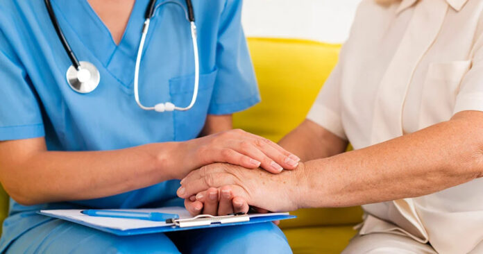 Profissional da área da Saúde - técnico de enfergamgem - médico - enfermeiro