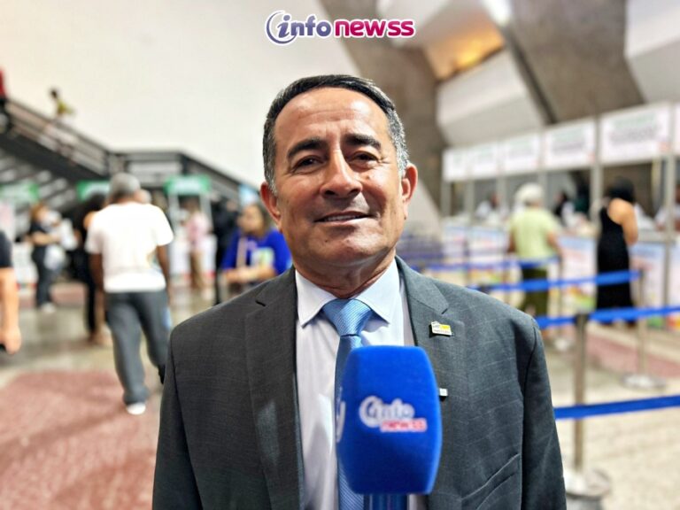 “É um evento de grande importância para debater melhorias para os municípios”, diz Eudes Ribeiro, prefeito de Fronteiras, ao participar do Congresso das Cidades do Piauí, em Teresina “É um evento de grande importância para debater melhorias para os municípios”, diz Eudes Ribeiro, prefeito de Fronteiras, ao participar do Congresso das Cidades do Piauí, em Teresina