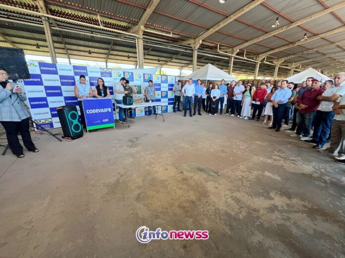 Codevasf 3 - Codevasf realiza entrega histórica de equipamentos agrícolas e beneficia agricultores de Francisco Macedo