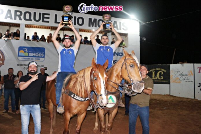 IMG_0003Grande final do I Circuito Simonense de Vaquejada atrai multidão e fortalece a cultura nordestina em Simões -