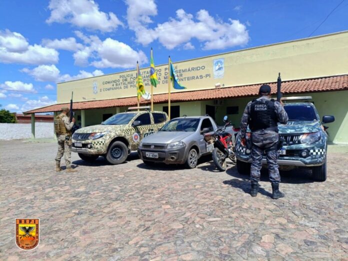 BEPI e Força Tática prendem dois homens com arma e veículos roubados em Fronteiras 1