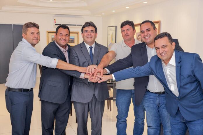 Ex-vice-prefeito Maninho de Coca deixa oposição e adere ao grupo político do prefeito Jaillson Campos em Geminiano