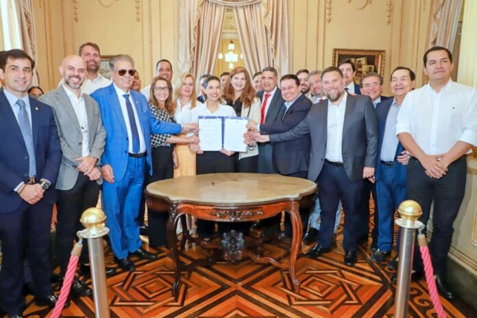 Governadora Raquel Lyra sanciona lei que autoriza empréstimo de R$ 1,5 bilhão para obras em Pernambuco 2