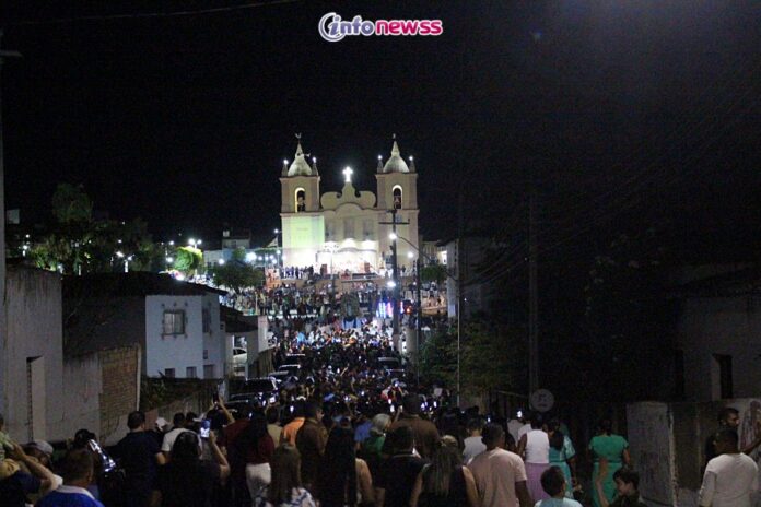 IMG_6532Missa e procissão reúnem multidão e encerram celebrações da 302ª Festa de Nossa Senhora das Mercês em Jaicós – PI