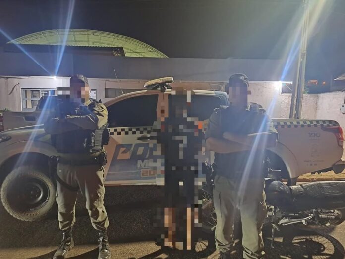 PM apreende motocicleta com restrição de roubo durante patrulhamento em Francisco Macedo