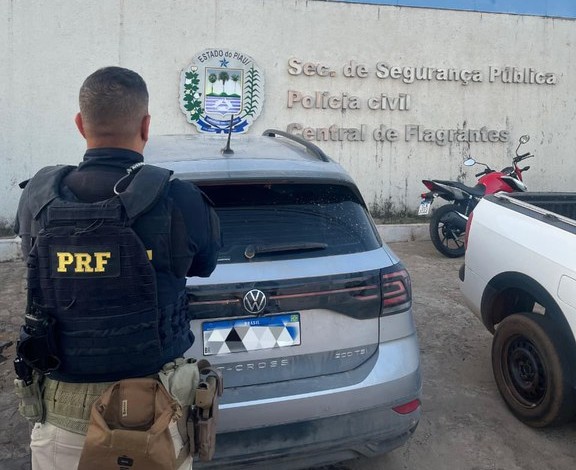 PRF recupera veículo furtado em MS durante fiscalização na BR-407 em Picos