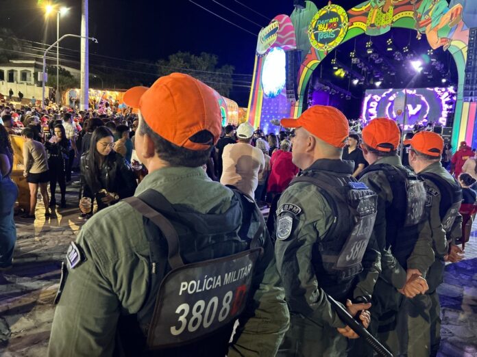 Polícia Militar no Festival Pernambuco Meu País 2025 - Festival Pernambuco Meu País 2025 encerra com mais de 1 milhão de pessoas em 10 municípios e sem ocorrências graves em todo o estado