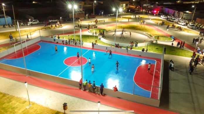 Prefeitura de Araripina entrega nova praça e quadra para o Residencial Nossa Senhora da Conceição