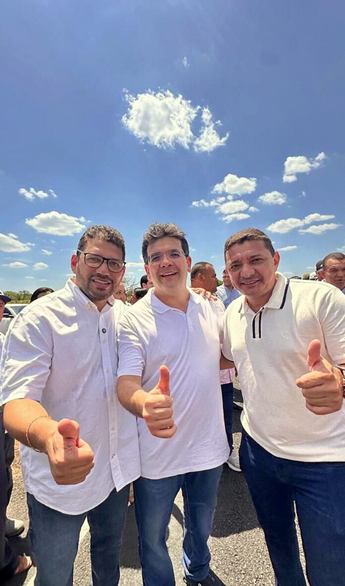 3Prefeito marciano macedo acomapanha governador em agenda