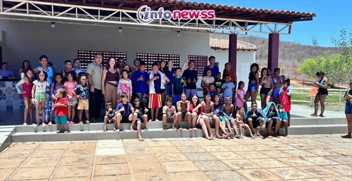 6Prefeitura de Aroeiras do Itaim e Secretária de Assistência Social promovem dia de lazer em alusão ao Dia das Crianças para as crianças que integram o Serviço de Convivência