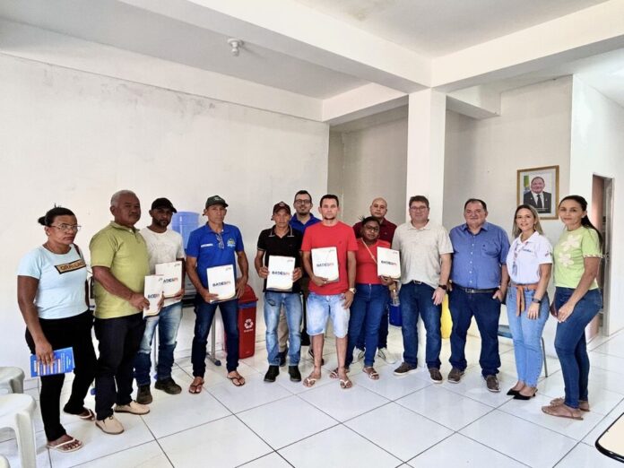 Vale do Canindé recebe mais de R$ 178 mil em crédito para apicultura, ovinocultura e caprinocultura