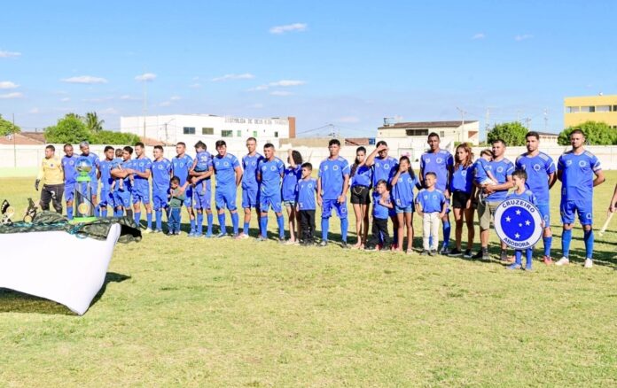 Cruzeiro da Abóbora vence o Cohab Júnior e é campeão da 2ª Divisão do Campeonato de Trindade 3